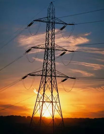 看一個電力鐵塔，你能推出多少信息